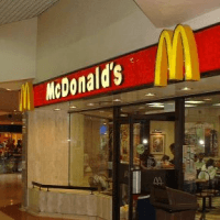 pobočka McDonalds